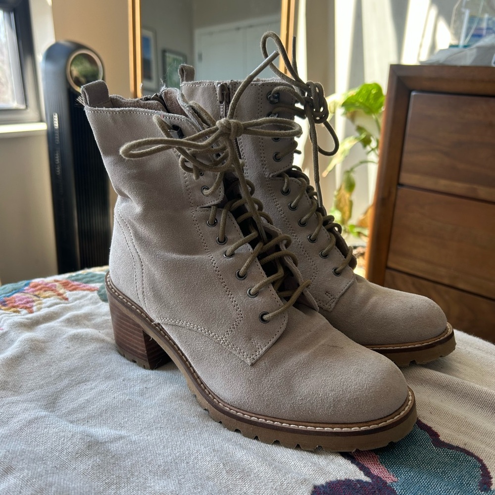 Seychelles Tan Lace Up Boots with Chunky Heel